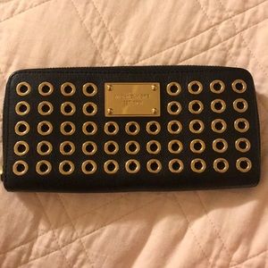 Michael kors matching wallet